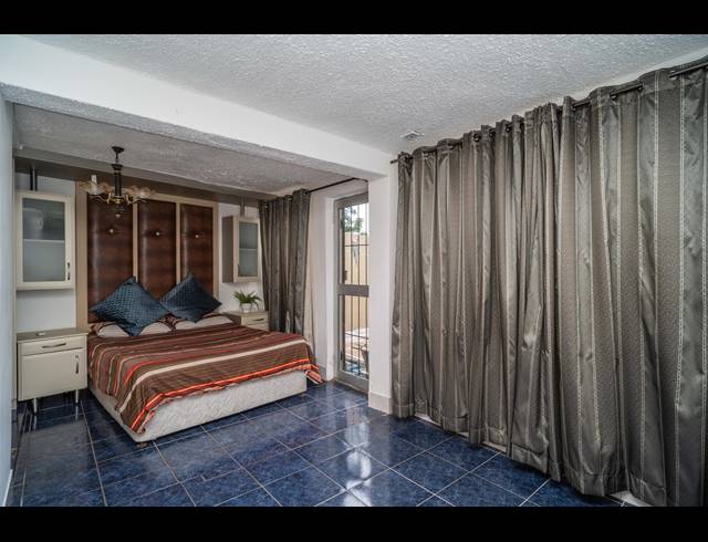 4 BEDROOM HOUSE FOR SALE IN RESERVOIR HILLS